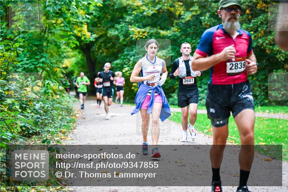 12.10.2025 - Bramfelder Halbmarathon 2025 Dr. Thomas Lammeyer http://msf.ph/oto/9347855 12.10.2025 10:25:14 Laufen 2687, 2839 meine-sportfotos.de
