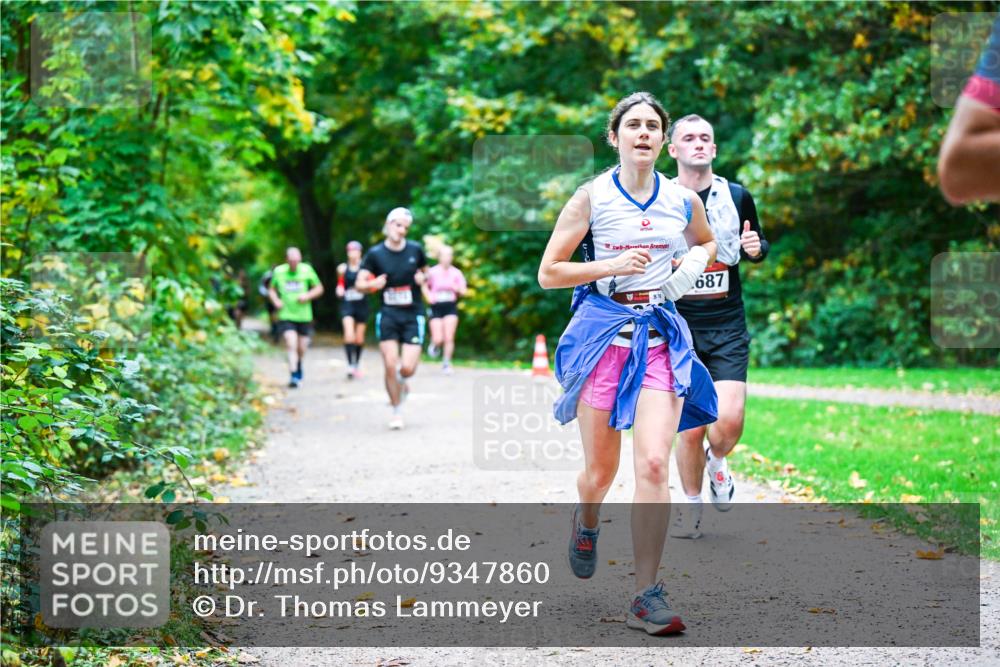 12.10.2025 - Bramfelder Halbmarathon 2025 Dr. Thomas Lammeyer http://msf.ph/oto/9347860 12.10.2025 10:25:15 Laufen 18, 687 meine-sportfotos.de
