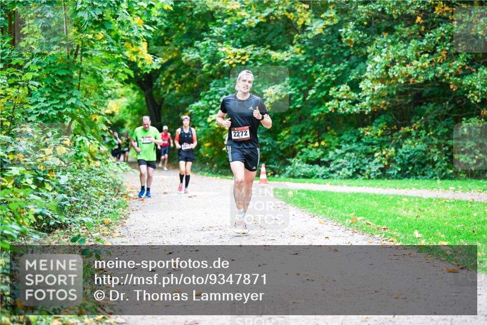 12.10.2025 - Bramfelder Halbmarathon 2025 Dr. Thomas Lammeyer http://msf.ph/oto/9347871 12.10.2025 10:25:17 Laufen 2272, 2536 meine-sportfotos.de