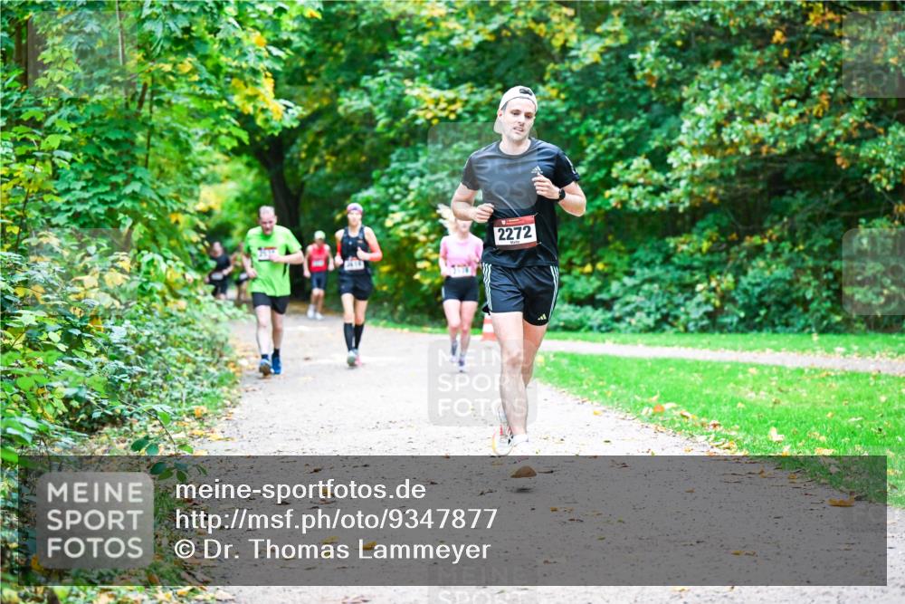 12.10.2025 - Bramfelder Halbmarathon 2025 Dr. Thomas Lammeyer http://msf.ph/oto/9347877 12.10.2025 10:25:17 Laufen 2272 meine-sportfotos.de