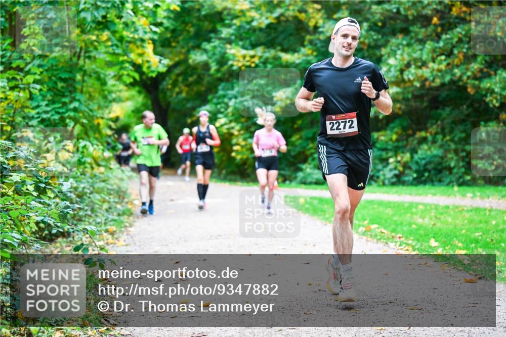 12.10.2025 - Bramfelder Halbmarathon 2025 Dr. Thomas Lammeyer http://msf.ph/oto/9347882 12.10.2025 10:25:18 Laufen 2272 meine-sportfotos.de