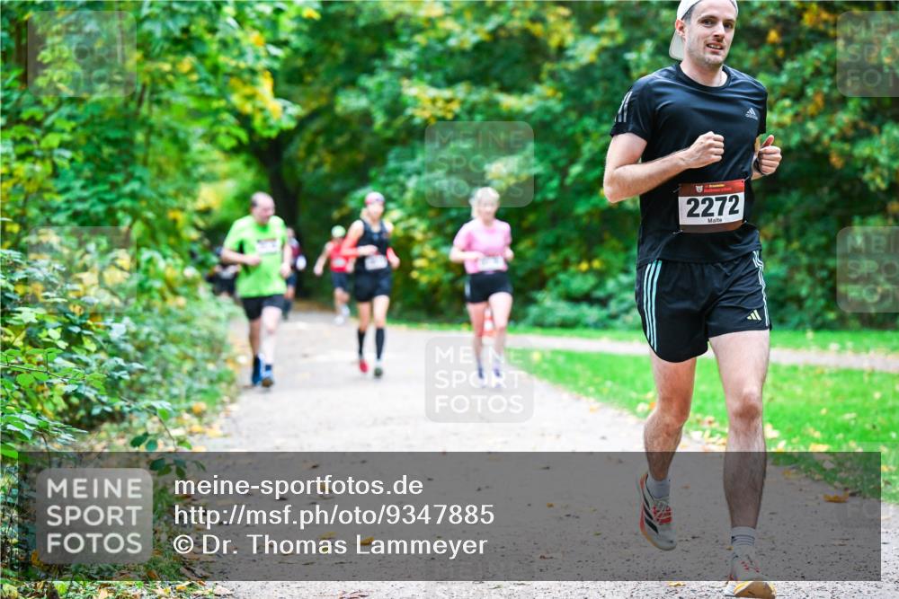 12.10.2025 - Bramfelder Halbmarathon 2025 Dr. Thomas Lammeyer http://msf.ph/oto/9347885 12.10.2025 10:25:19 Laufen 34, 2272 meine-sportfotos.de