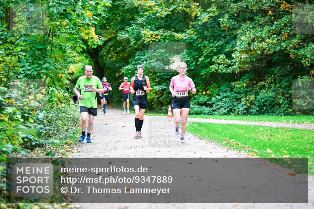 12.10.2025 - Bramfelder Halbmarathon 2025 Dr. Thomas Lammeyer http://msf.ph/oto/9347889 12.10.2025 10:25:19 Laufen 253, 2619, 2178 meine-sportfotos.de