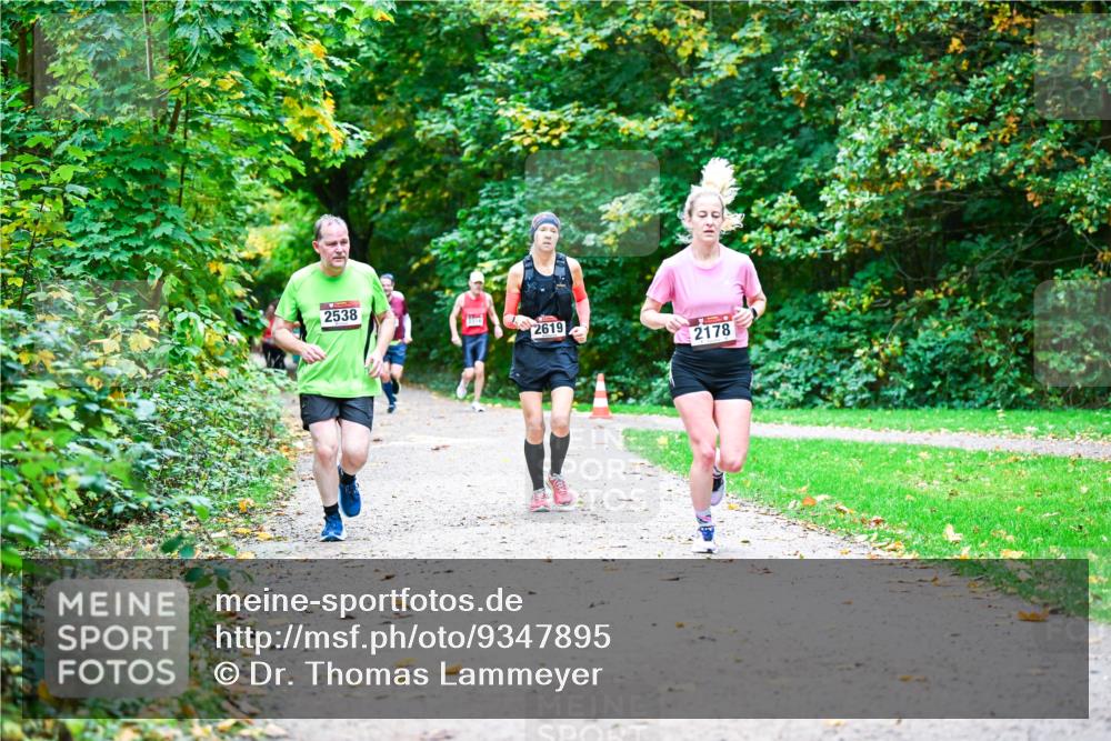 12.10.2025 - Bramfelder Halbmarathon 2025 Dr. Thomas Lammeyer http://msf.ph/oto/9347895 12.10.2025 10:25:20 Laufen 2538, 2619, 2178 meine-sportfotos.de