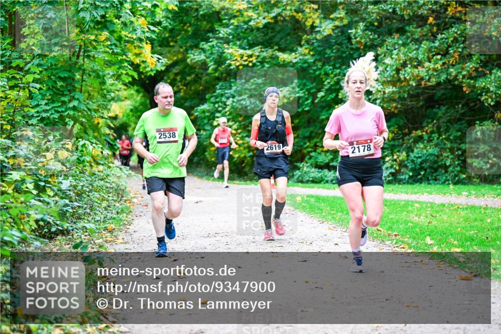 12.10.2025 - Bramfelder Halbmarathon 2025 Dr. Thomas Lammeyer http://msf.ph/oto/9347900 12.10.2025 10:25:21 Laufen 2538, 2619, 2178 meine-sportfotos.de