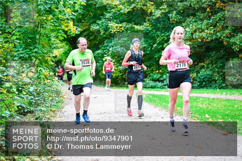 12.10.2025 - Bramfelder Halbmarathon 2025 Dr. Thomas Lammeyer http://msf.ph/oto/9347901 12.10.2025 10:25:21 Laufen 2538, 2619, 2178 meine-sportfotos.de