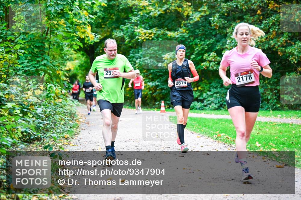 12.10.2025 - Bramfelder Halbmarathon 2025 Dr. Thomas Lammeyer http://msf.ph/oto/9347904 12.10.2025 10:25:22 Laufen 25, 2619, 2178 meine-sportfotos.de