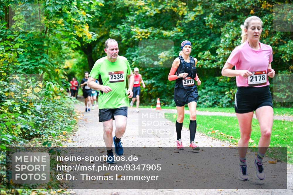 12.10.2025 - Bramfelder Halbmarathon 2025 Dr. Thomas Lammeyer http://msf.ph/oto/9347905 12.10.2025 10:25:22 Laufen 2538, 2619, 2178 meine-sportfotos.de