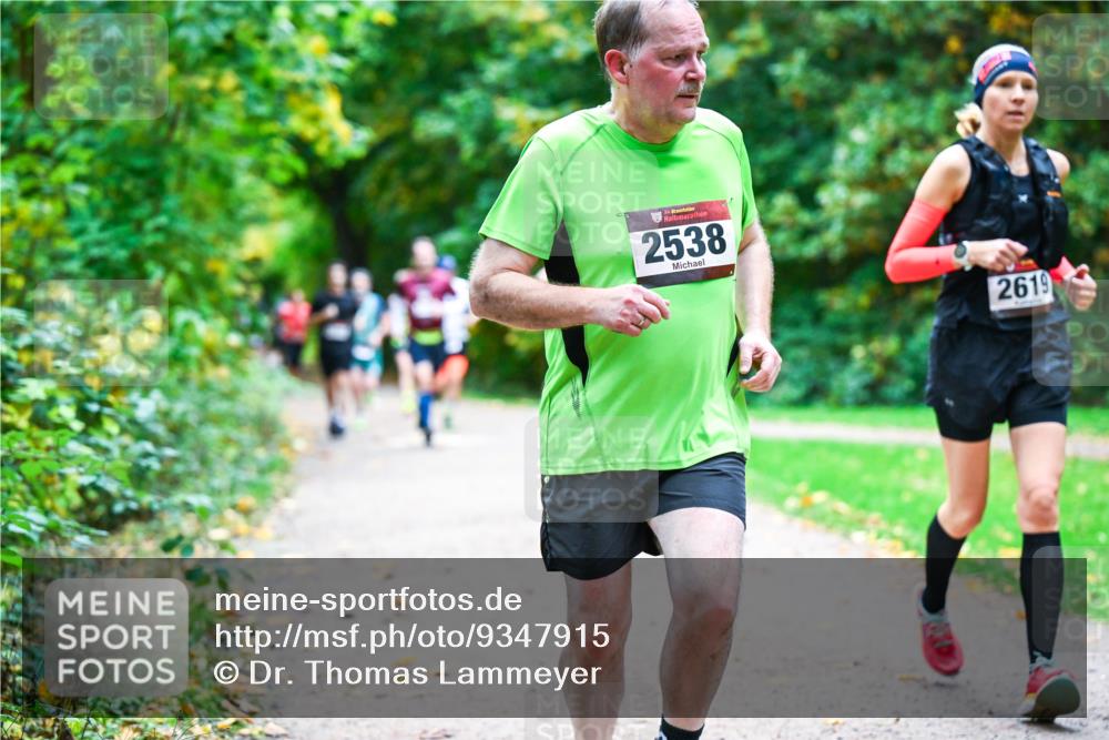 12.10.2025 - Bramfelder Halbmarathon 2025 Dr. Thomas Lammeyer http://msf.ph/oto/9347915 12.10.2025 10:25:23 Laufen 34, 2538, 2619 meine-sportfotos.de