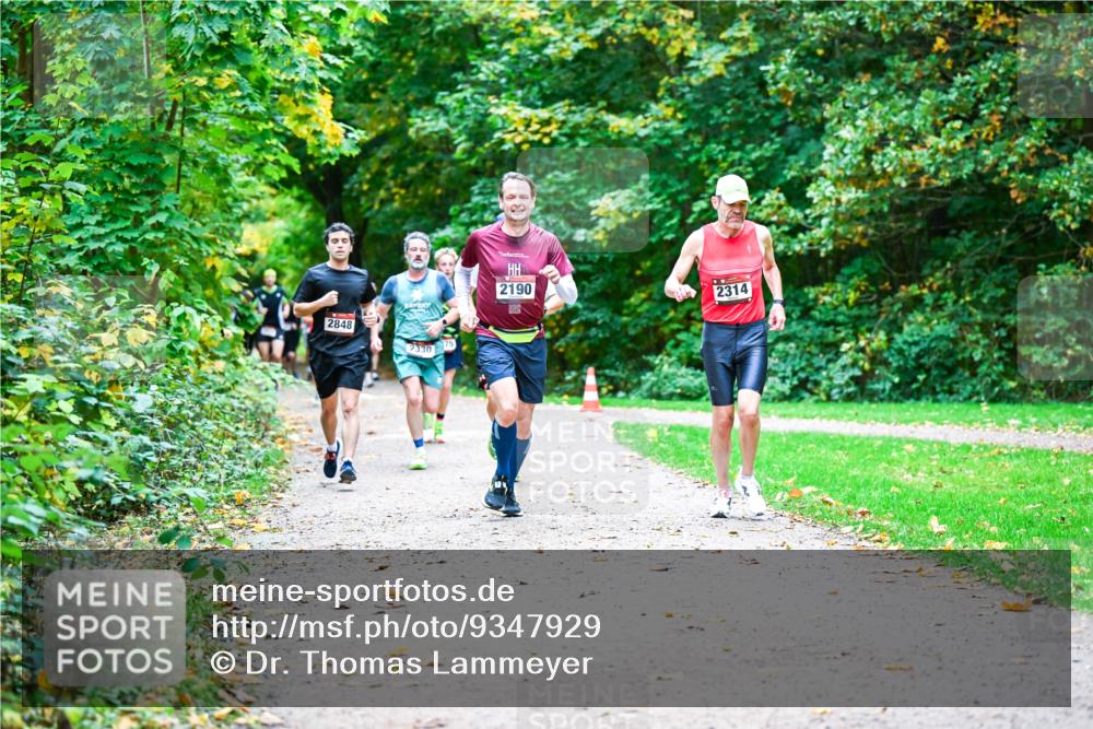 12.10.2025 - Bramfelder Halbmarathon 2025 Dr. Thomas Lammeyer http://msf.ph/oto/9347929 12.10.2025 10:25:26 Laufen 2848, 2330, 2190, 2314 meine-sportfotos.de