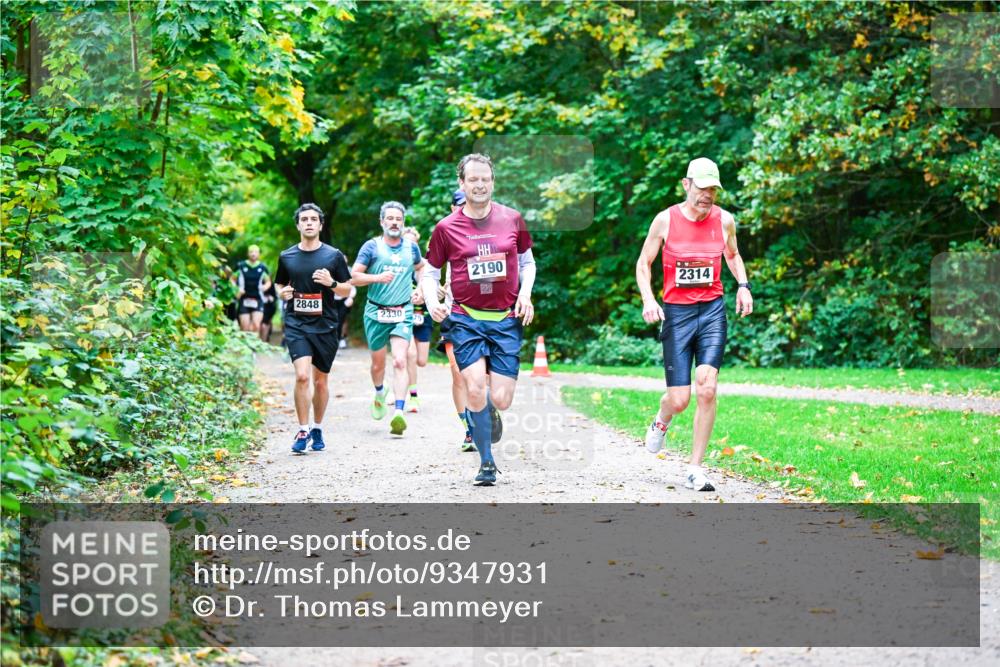 12.10.2025 - Bramfelder Halbmarathon 2025 Dr. Thomas Lammeyer http://msf.ph/oto/9347931 12.10.2025 10:25:26 Laufen 2848, 2330, 2190, 2314 meine-sportfotos.de