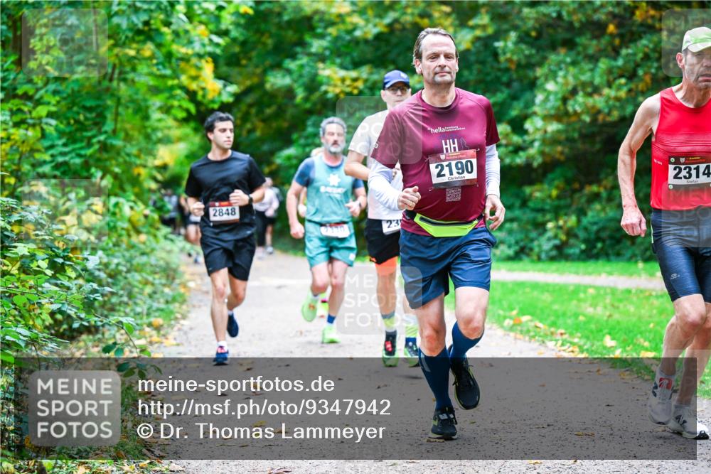 12.10.2025 - Bramfelder Halbmarathon 2025 Dr. Thomas Lammeyer http://msf.ph/oto/9347942 12.10.2025 10:25:28 Laufen 2848, 23, 2190, 2314 meine-sportfotos.de