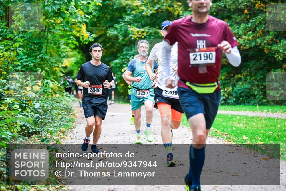 12.10.2025 - Bramfelder Halbmarathon 2025 Dr. Thomas Lammeyer http://msf.ph/oto/9347944 12.10.2025 10:25:28 Laufen 2848, 2330, 2309, 2190 meine-sportfotos.de