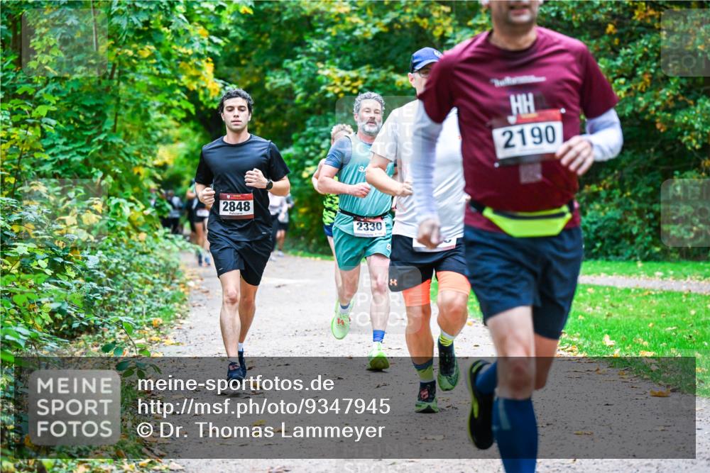 12.10.2025 - Bramfelder Halbmarathon 2025 Dr. Thomas Lammeyer http://msf.ph/oto/9347945 12.10.2025 10:25:29 Laufen 2848, 2330, 2190 meine-sportfotos.de