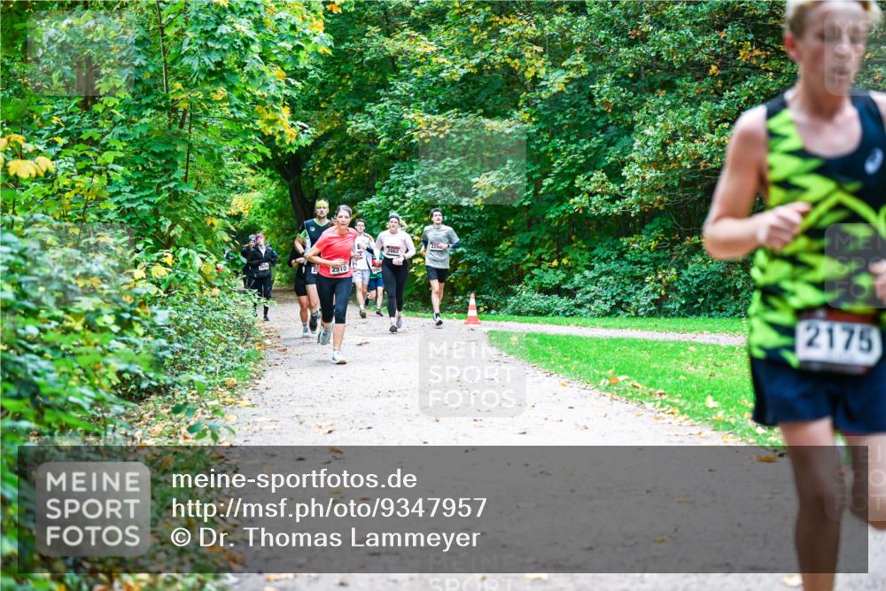 12.10.2025 - Bramfelder Halbmarathon 2025 Dr. Thomas Lammeyer http://msf.ph/oto/9347957 12.10.2025 10:25:32 Laufen 22510, 2862, 2175 meine-sportfotos.de