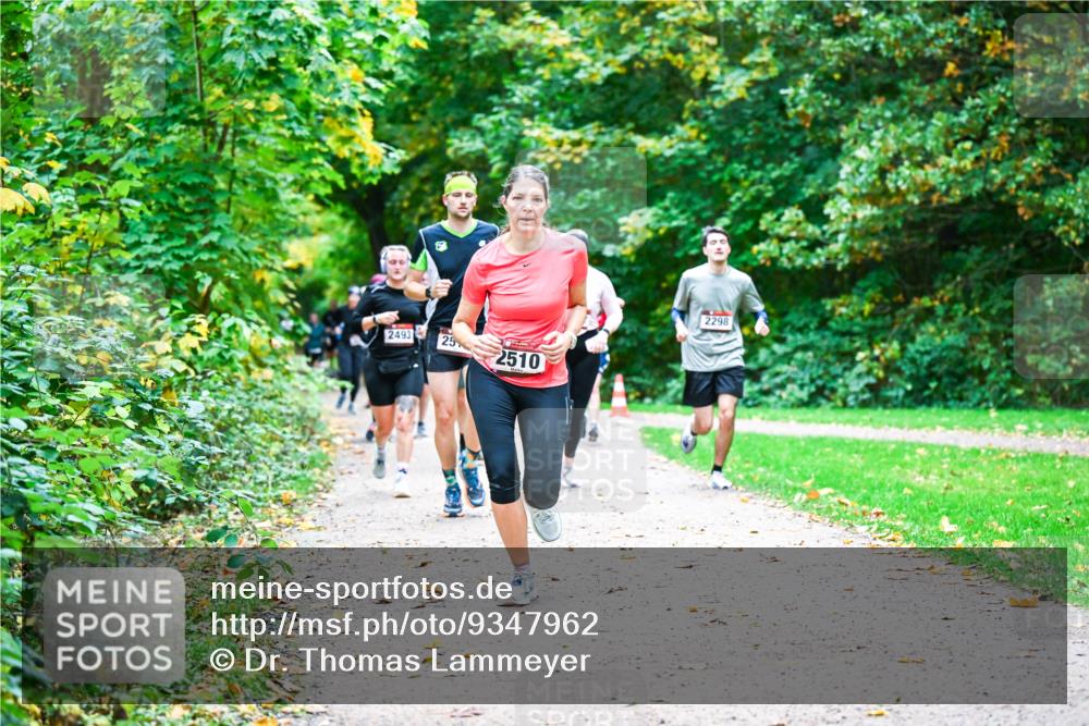 12.10.2025 - Bramfelder Halbmarathon 2025 Dr. Thomas Lammeyer http://msf.ph/oto/9347962 12.10.2025 10:25:35 Laufen 2493, 25, 2510, 2298 meine-sportfotos.de