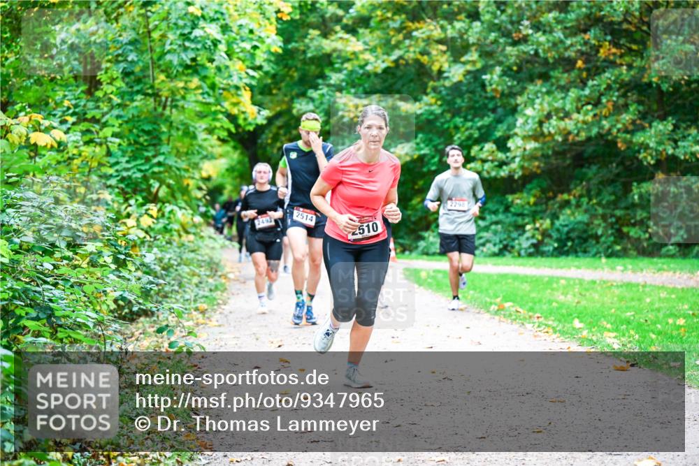 12.10.2025 - Bramfelder Halbmarathon 2025 Dr. Thomas Lammeyer http://msf.ph/oto/9347965 12.10.2025 10:25:36 Laufen 2298, 2493, 2514, 510 meine-sportfotos.de