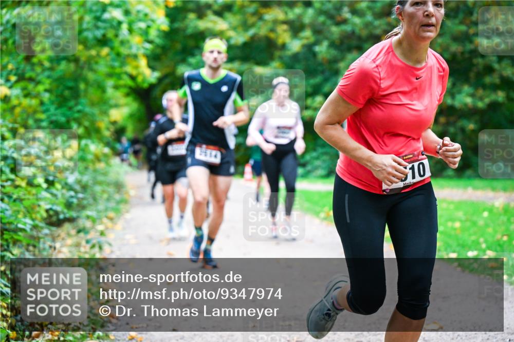 12.10.2025 - Bramfelder Halbmarathon 2025 Dr. Thomas Lammeyer http://msf.ph/oto/9347974 12.10.2025 10:25:37 Laufen 1414, 10 meine-sportfotos.de
