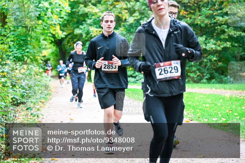 12.10.2025 - Bramfelder Halbmarathon 2025 Dr. Thomas Lammeyer http://msf.ph/oto/9348008 12.10.2025 10:25:43 Laufen 92, 2853, 2629 meine-sportfotos.de