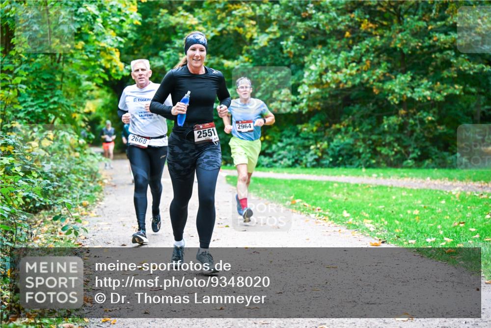 12.10.2025 - Bramfelder Halbmarathon 2025 Dr. Thomas Lammeyer http://msf.ph/oto/9348020 12.10.2025 10:25:45 Laufen 2668, 2551, 2964 meine-sportfotos.de