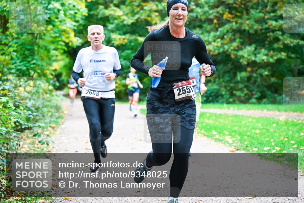 12.10.2025 - Bramfelder Halbmarathon 2025 Dr. Thomas Lammeyer http://msf.ph/oto/9348025 12.10.2025 10:25:46 Laufen 2668, 2551, 4 meine-sportfotos.de