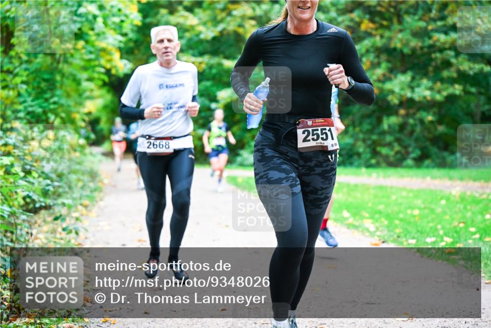 12.10.2025 - Bramfelder Halbmarathon 2025 Dr. Thomas Lammeyer http://msf.ph/oto/9348026 12.10.2025 10:25:46 Laufen 2668, 34, 2551, 59 meine-sportfotos.de