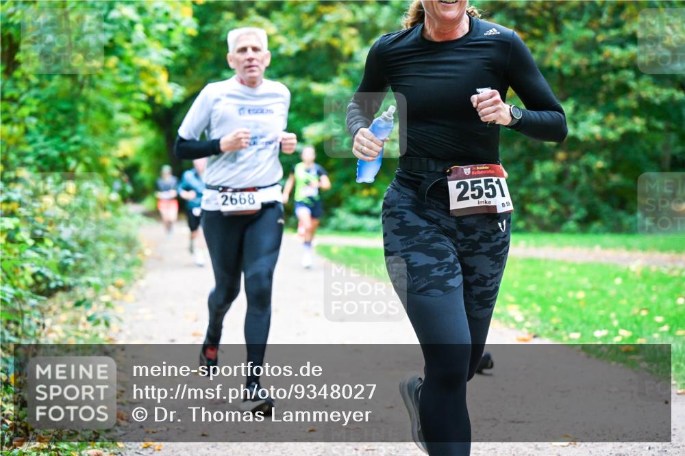 12.10.2025 - Bramfelder Halbmarathon 2025 Dr. Thomas Lammeyer http://msf.ph/oto/9348027 12.10.2025 10:25:46 Laufen 2668, 34, 2551, 59 meine-sportfotos.de