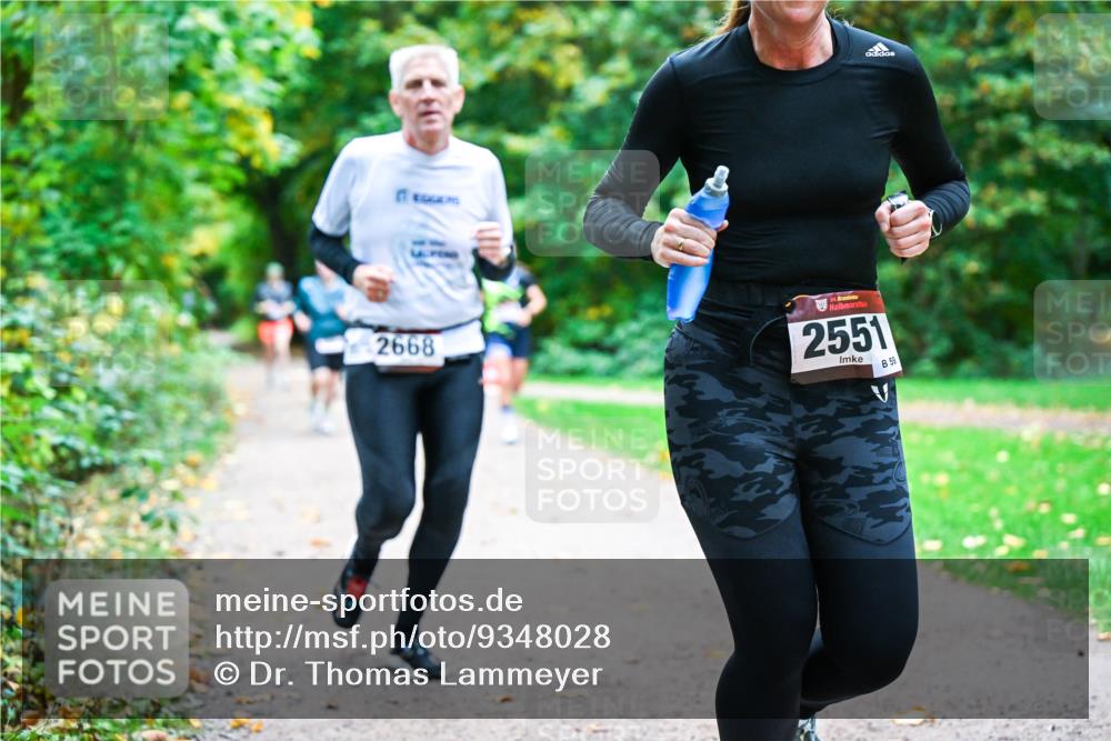 12.10.2025 - Bramfelder Halbmarathon 2025 Dr. Thomas Lammeyer http://msf.ph/oto/9348028 12.10.2025 10:25:46 Laufen 2668, 34, 2551, 59 meine-sportfotos.de