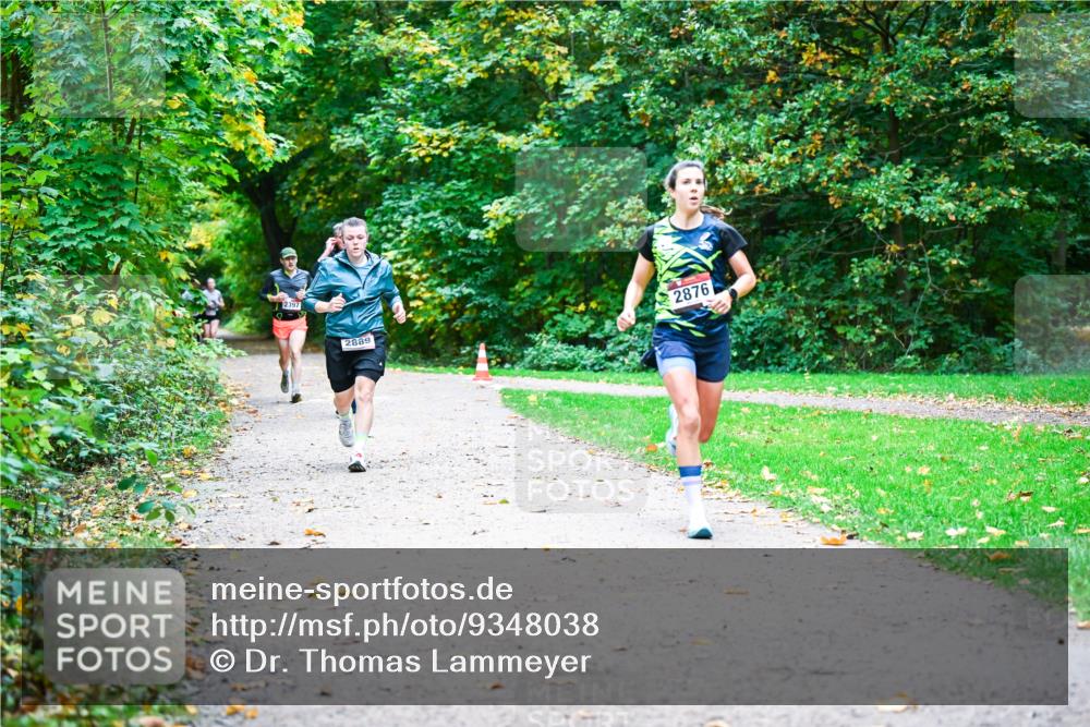 12.10.2025 - Bramfelder Halbmarathon 2025 Dr. Thomas Lammeyer http://msf.ph/oto/9348038 12.10.2025 10:25:48 Laufen 2397, 2889, 2876 meine-sportfotos.de