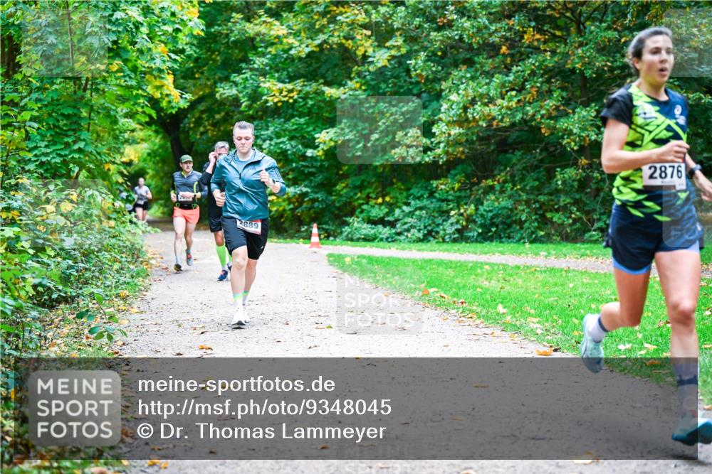 12.10.2025 - Bramfelder Halbmarathon 2025 Dr. Thomas Lammeyer http://msf.ph/oto/9348045 12.10.2025 10:25:49 Laufen 2889, 2876 meine-sportfotos.de
