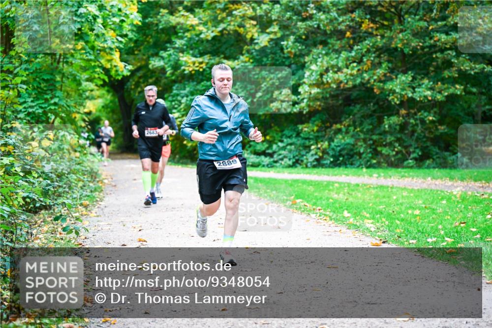 12.10.2025 - Bramfelder Halbmarathon 2025 Dr. Thomas Lammeyer http://msf.ph/oto/9348054 12.10.2025 10:25:50 Laufen 2683, 2889 meine-sportfotos.de