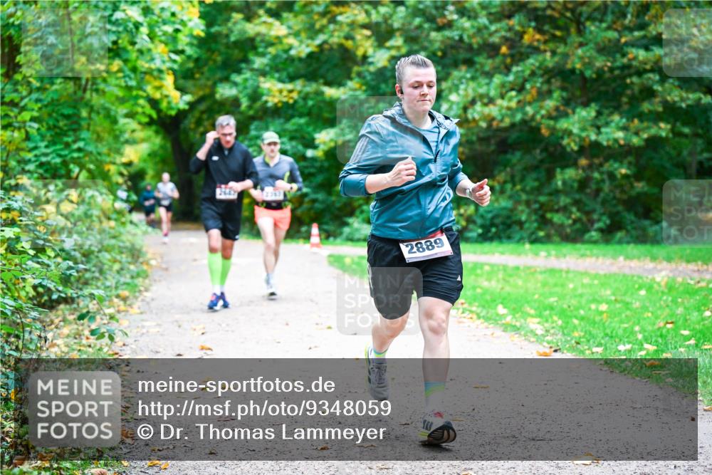 12.10.2025 - Bramfelder Halbmarathon 2025 Dr. Thomas Lammeyer http://msf.ph/oto/9348059 12.10.2025 10:25:51 Laufen 2889 meine-sportfotos.de