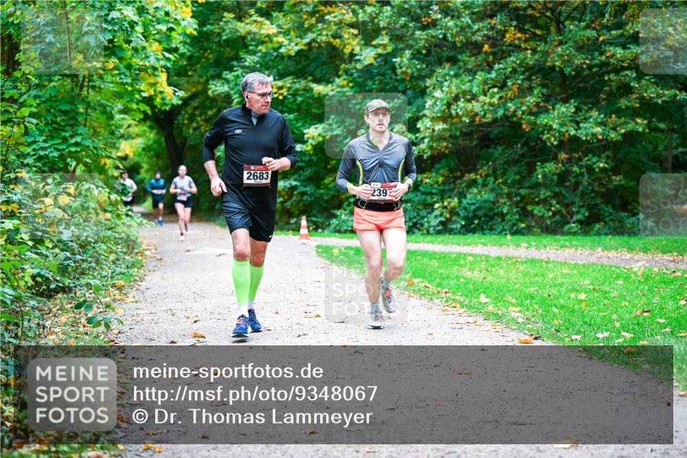 12.10.2025 - Bramfelder Halbmarathon 2025 Dr. Thomas Lammeyer http://msf.ph/oto/9348067 12.10.2025 10:25:52 Laufen 2683, 239 meine-sportfotos.de
