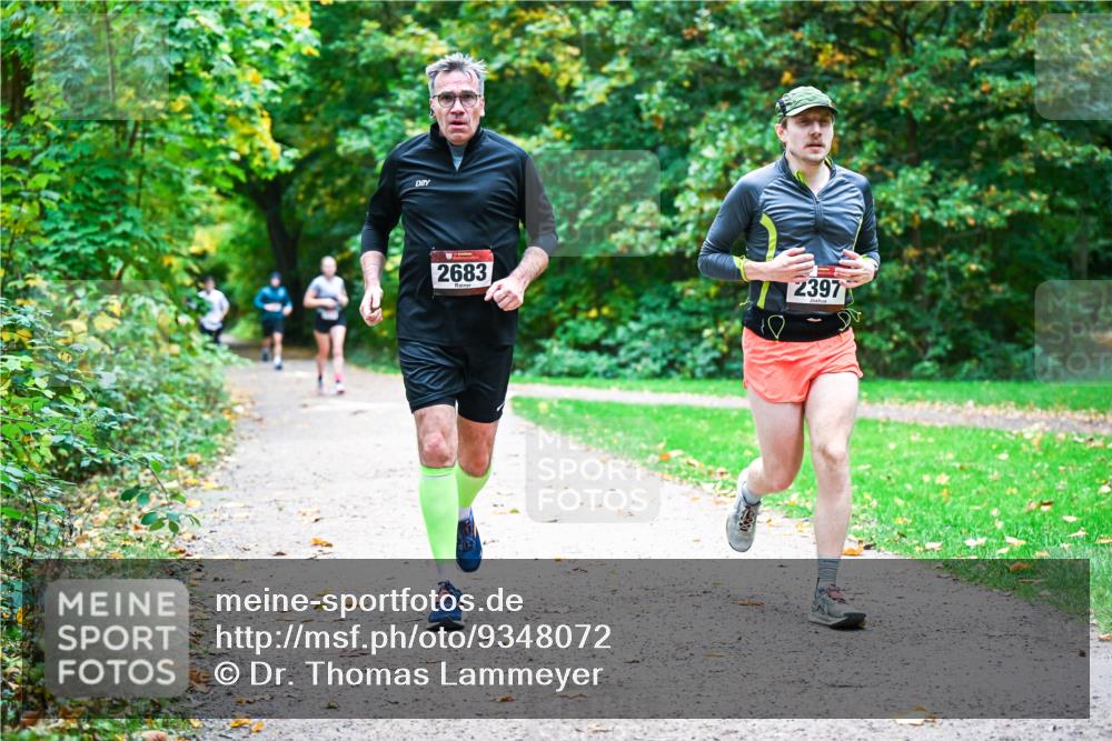 12.10.2025 - Bramfelder Halbmarathon 2025 Dr. Thomas Lammeyer http://msf.ph/oto/9348072 12.10.2025 10:25:53 Laufen 2683, 2397 meine-sportfotos.de