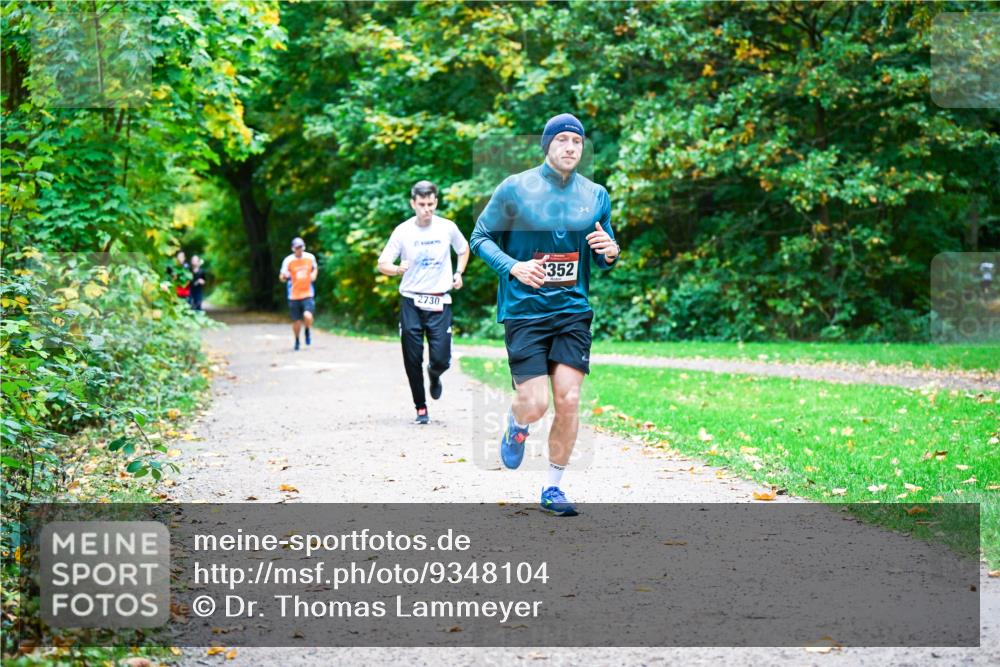 12.10.2025 - Bramfelder Halbmarathon 2025 Dr. Thomas Lammeyer http://msf.ph/oto/9348104 12.10.2025 10:26:03 Laufen 2730, 352 meine-sportfotos.de