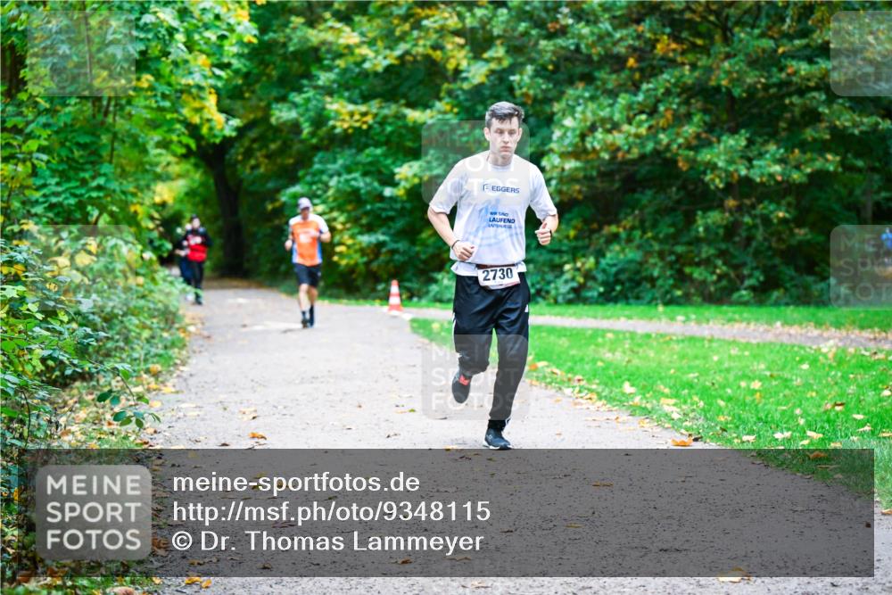 12.10.2025 - Bramfelder Halbmarathon 2025 Dr. Thomas Lammeyer http://msf.ph/oto/9348115 12.10.2025 10:26:04 Laufen 2730 meine-sportfotos.de