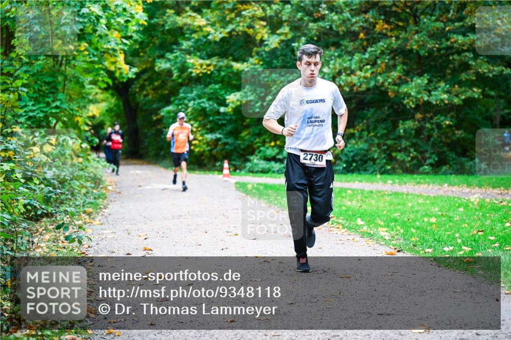 12.10.2025 - Bramfelder Halbmarathon 2025 Dr. Thomas Lammeyer http://msf.ph/oto/9348118 12.10.2025 10:26:05 Laufen 2730 meine-sportfotos.de
