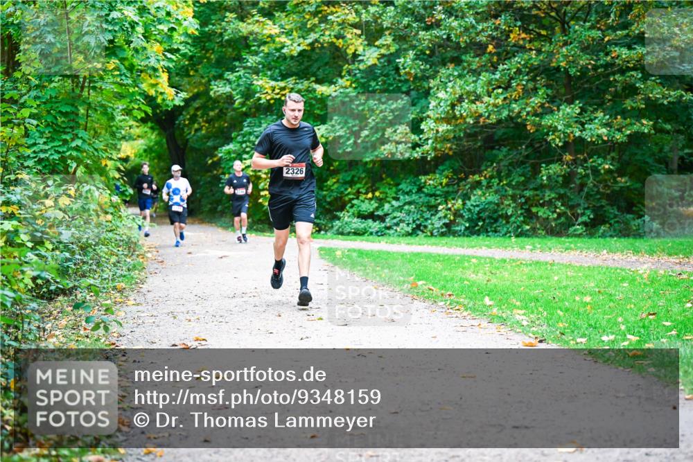 12.10.2025 - Bramfelder Halbmarathon 2025 Dr. Thomas Lammeyer http://msf.ph/oto/9348159 12.10.2025 10:26:18 Laufen 2326 meine-sportfotos.de
