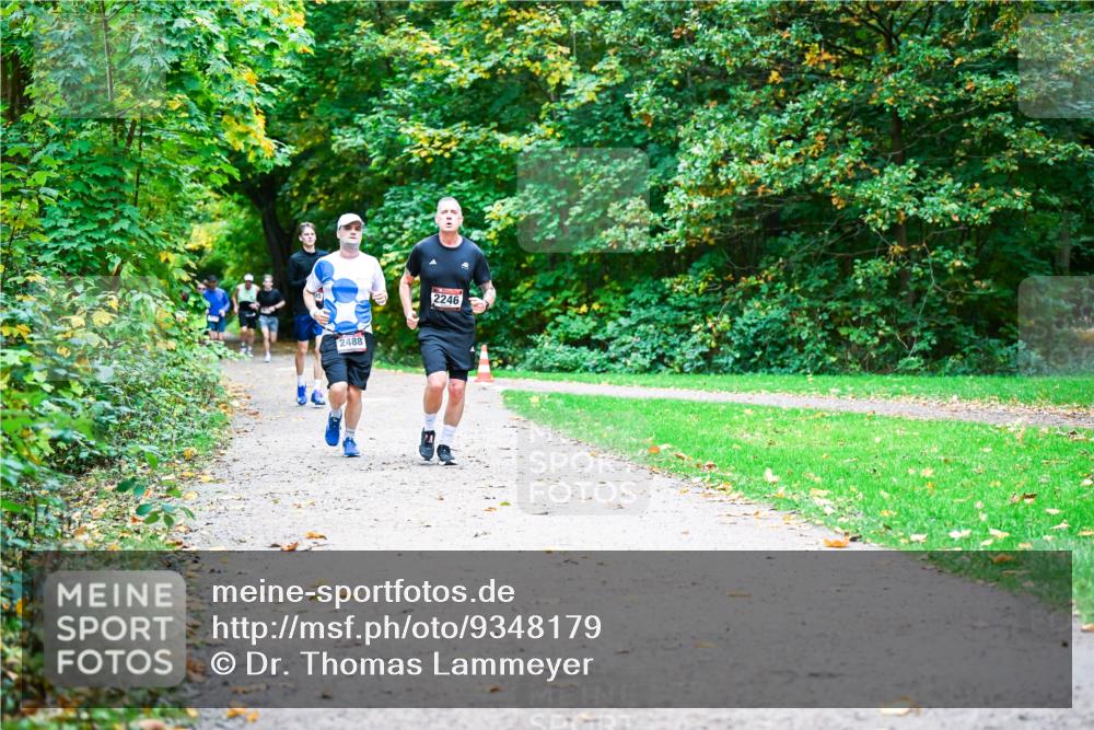12.10.2025 - Bramfelder Halbmarathon 2025 Dr. Thomas Lammeyer http://msf.ph/oto/9348179 12.10.2025 10:26:23 Laufen 2488, 2246 meine-sportfotos.de