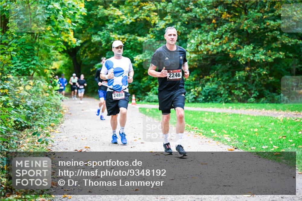 12.10.2025 - Bramfelder Halbmarathon 2025 Dr. Thomas Lammeyer http://msf.ph/oto/9348192 12.10.2025 10:26:25 Laufen 2488, 2246 meine-sportfotos.de