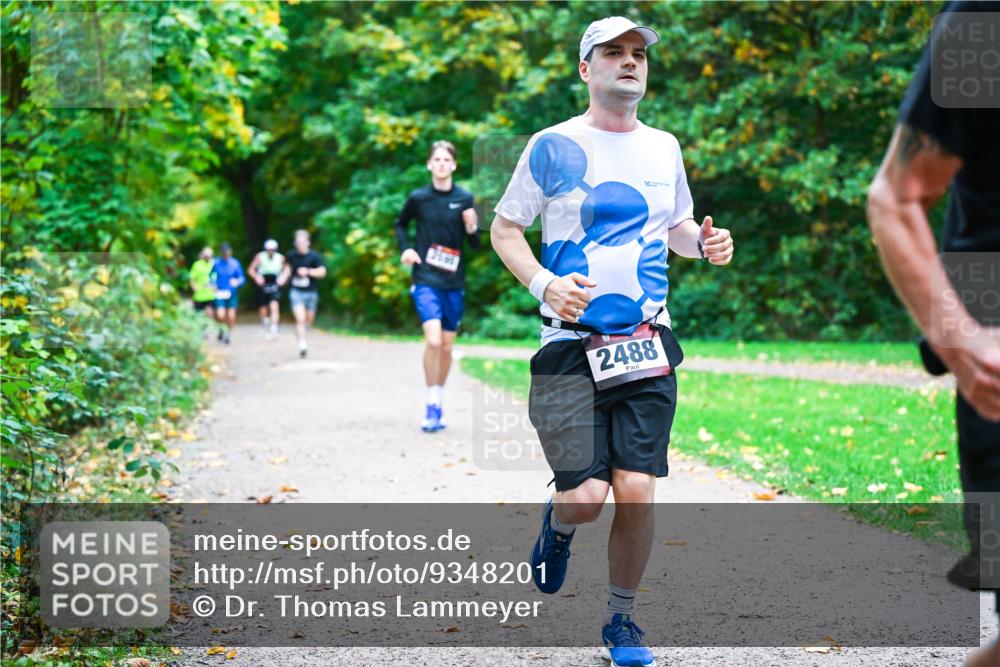 12.10.2025 - Bramfelder Halbmarathon 2025 Dr. Thomas Lammeyer http://msf.ph/oto/9348201 12.10.2025 10:26:26 Laufen 2, 2488 meine-sportfotos.de