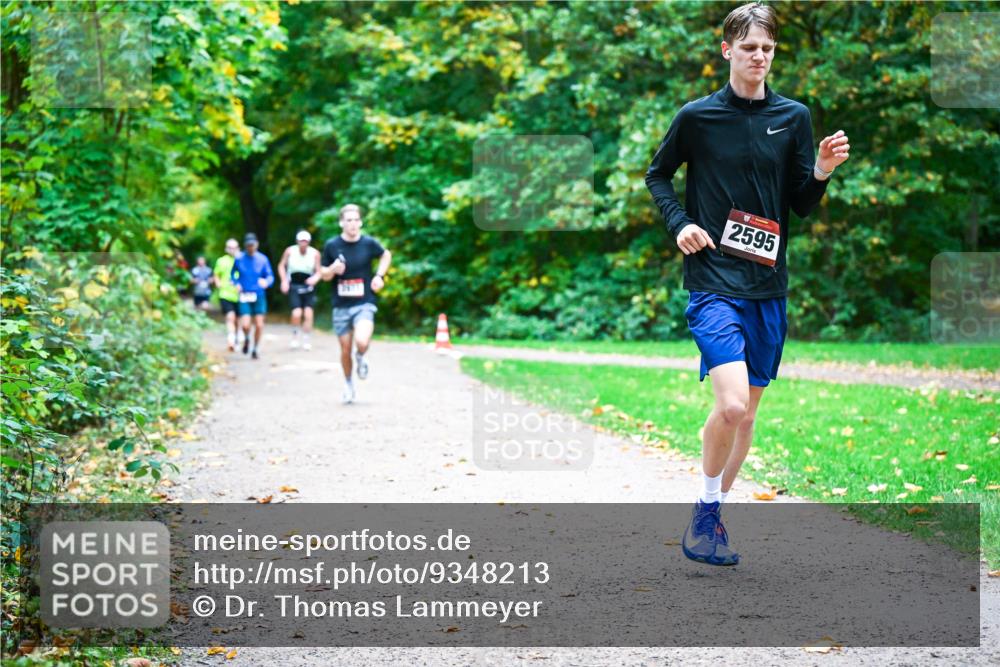 12.10.2025 - Bramfelder Halbmarathon 2025 Dr. Thomas Lammeyer http://msf.ph/oto/9348213 12.10.2025 10:26:29 Laufen 2595 meine-sportfotos.de