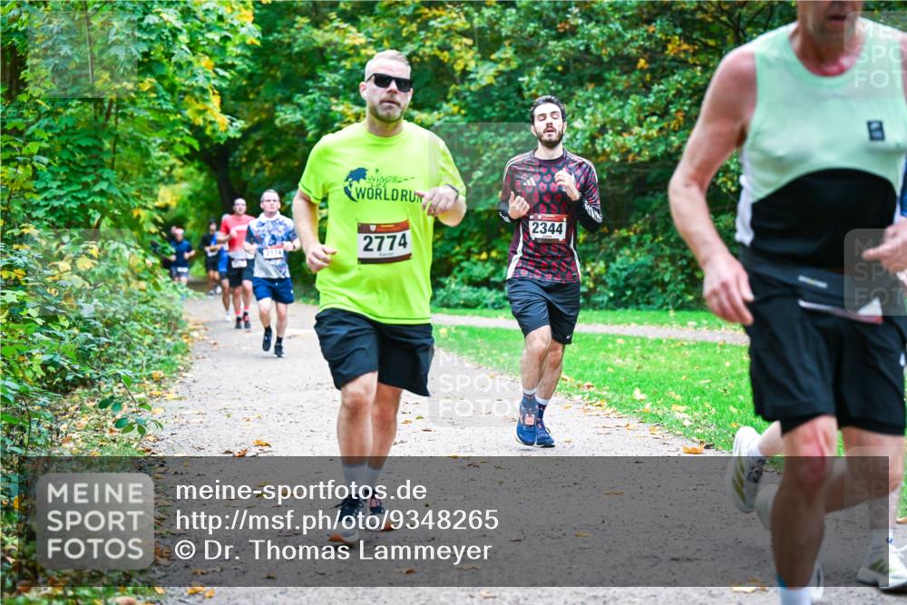 12.10.2025 - Bramfelder Halbmarathon 2025 Dr. Thomas Lammeyer http://msf.ph/oto/9348265 12.10.2025 10:26:38 Laufen 2174, 2774, 2344 meine-sportfotos.de