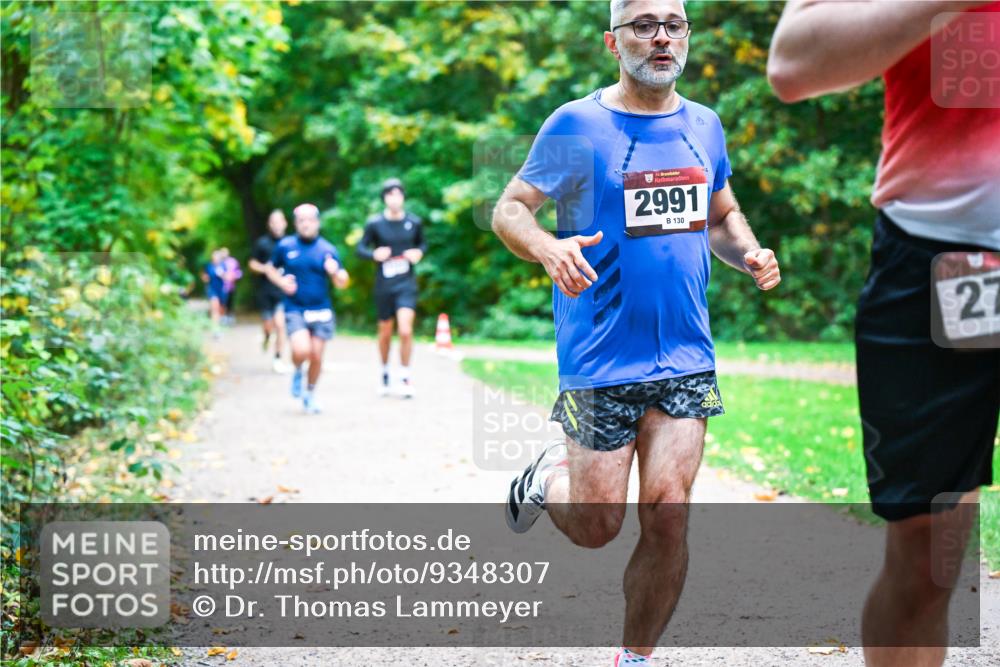 12.10.2025 - Bramfelder Halbmarathon 2025 Dr. Thomas Lammeyer http://msf.ph/oto/9348307 12.10.2025 10:26:46 Laufen 34, 2991, 130, 27 meine-sportfotos.de