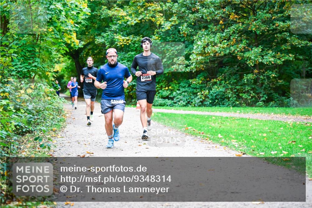 12.10.2025 - Bramfelder Halbmarathon 2025 Dr. Thomas Lammeyer http://msf.ph/oto/9348314 12.10.2025 10:26:47 Laufen 2366, 2304 meine-sportfotos.de