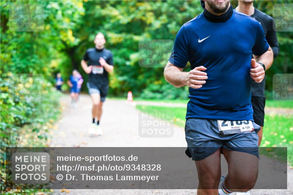 12.10.2025 - Bramfelder Halbmarathon 2025 Dr. Thomas Lammeyer http://msf.ph/oto/9348328 12.10.2025 10:26:50 Laufen 4, 00, 120 meine-sportfotos.de