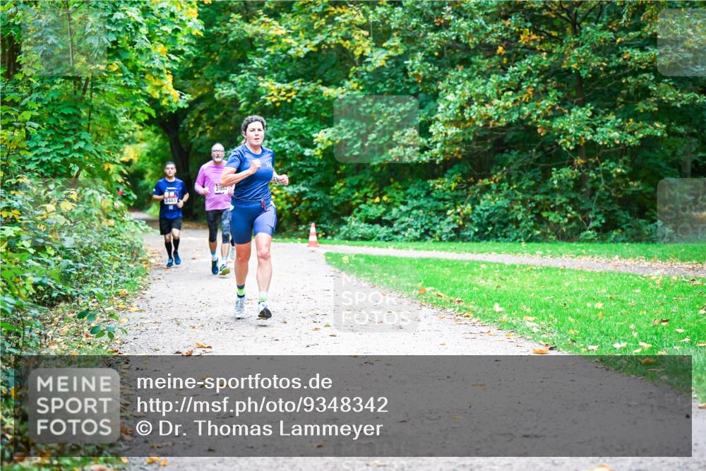 12.10.2025 - Bramfelder Halbmarathon 2025 Dr. Thomas Lammeyer http://msf.ph/oto/9348342 12.10.2025 10:26:54 Laufen 2483, 2962 meine-sportfotos.de