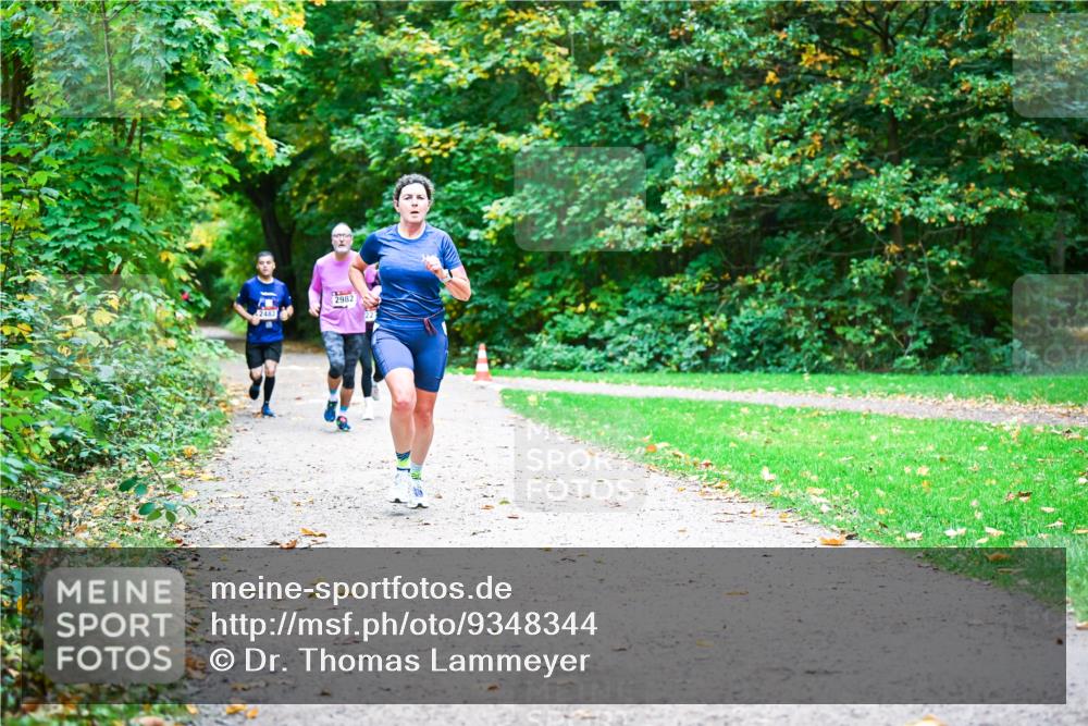 12.10.2025 - Bramfelder Halbmarathon 2025 Dr. Thomas Lammeyer http://msf.ph/oto/9348344 12.10.2025 10:26:54 Laufen 2483, 2982 meine-sportfotos.de