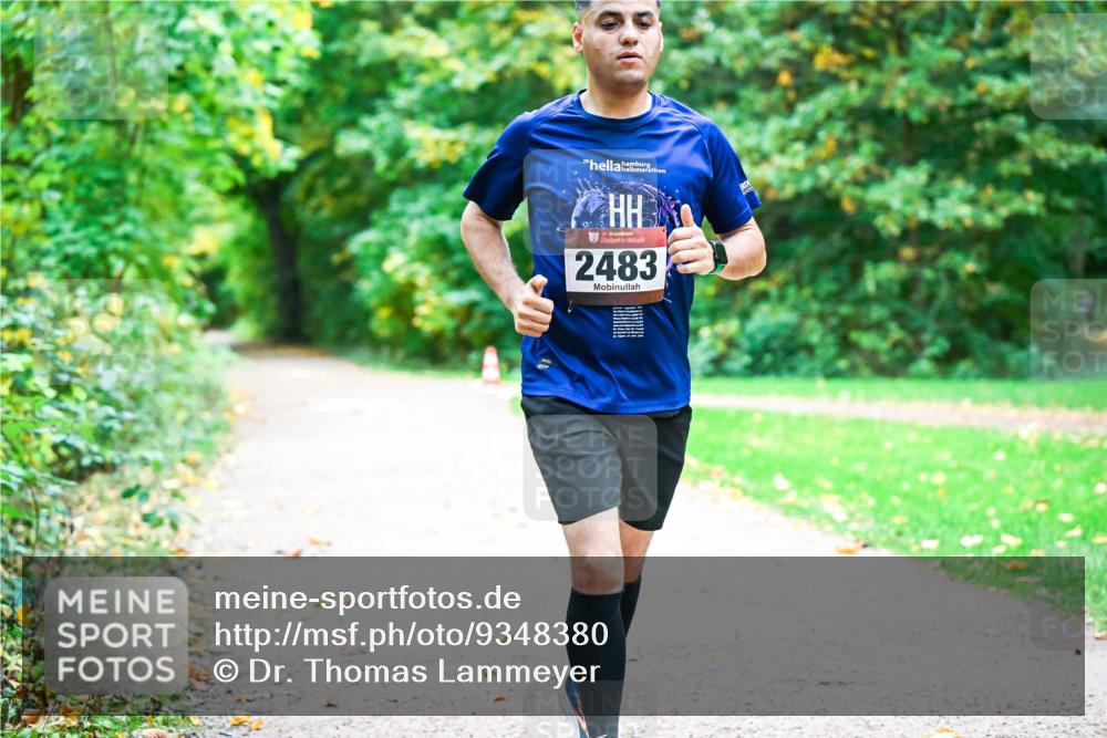 12.10.2025 - Bramfelder Halbmarathon 2025 Dr. Thomas Lammeyer http://msf.ph/oto/9348380 12.10.2025 10:27:00 Laufen 34, 2483 meine-sportfotos.de