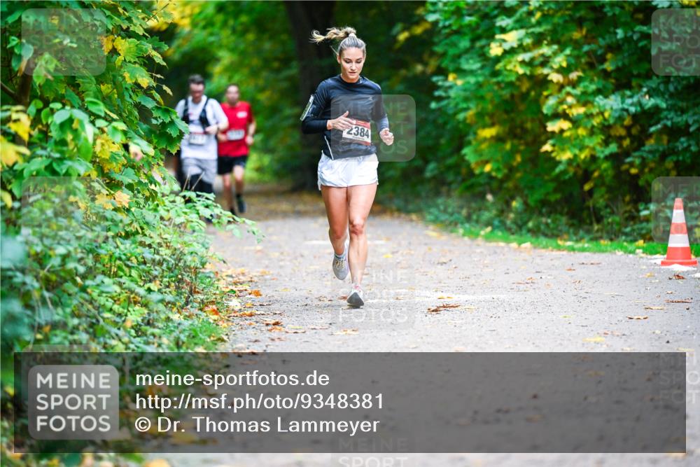 12.10.2025 - Bramfelder Halbmarathon 2025 Dr. Thomas Lammeyer http://msf.ph/oto/9348381 12.10.2025 10:27:11 Laufen 2384 meine-sportfotos.de